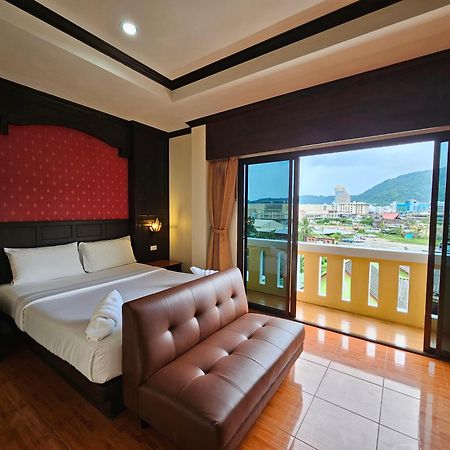 Nanai 2 Residence Patong Phuket エクステリア 写真