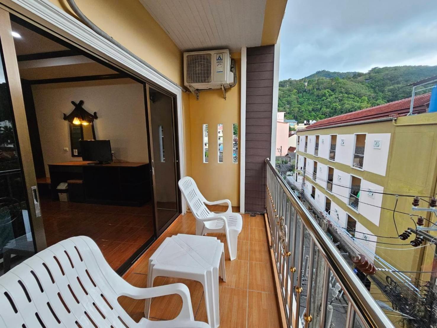 Nanai 2 Residence Patong Phuket エクステリア 写真