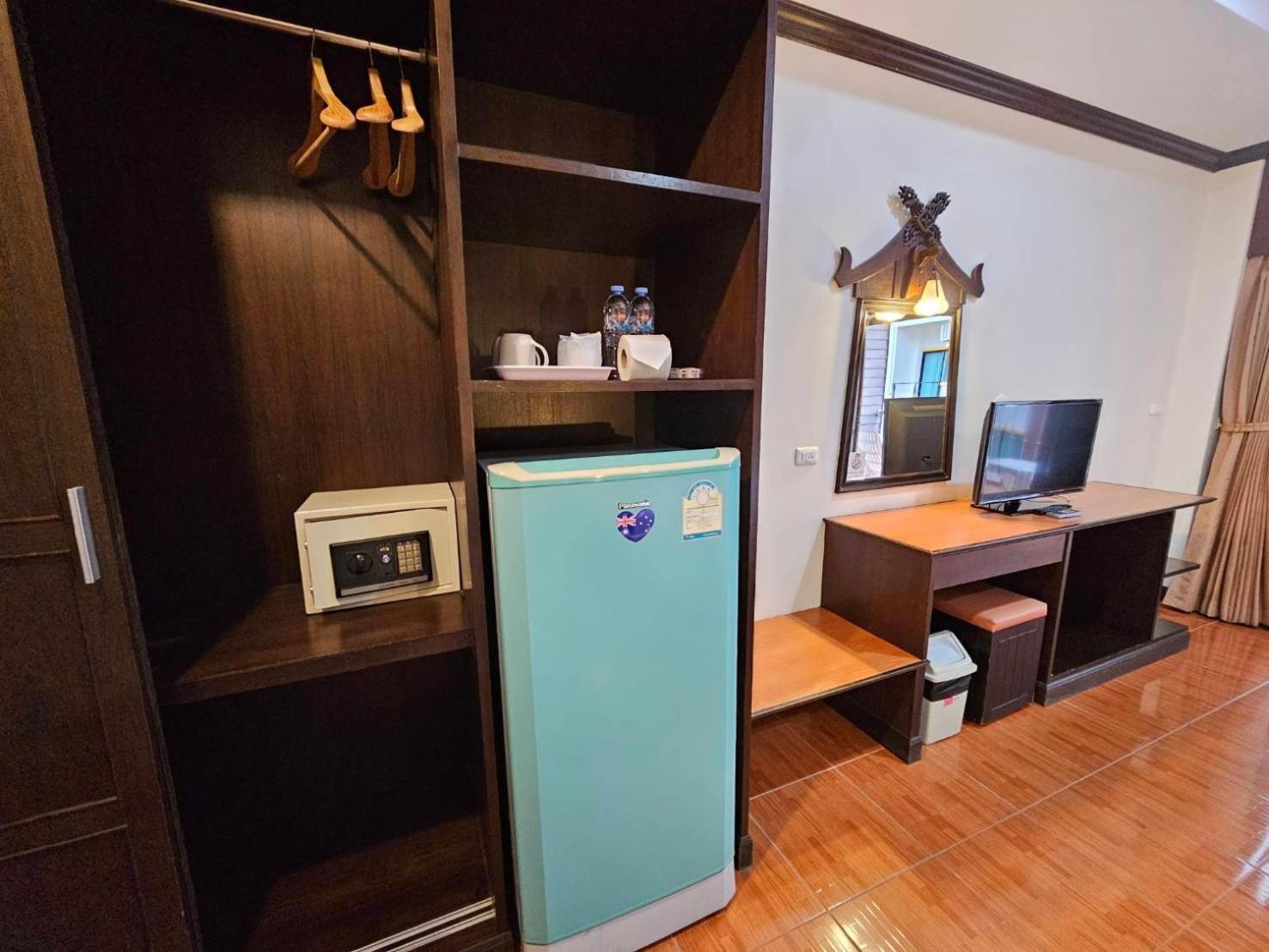 Nanai 2 Residence Patong Phuket エクステリア 写真