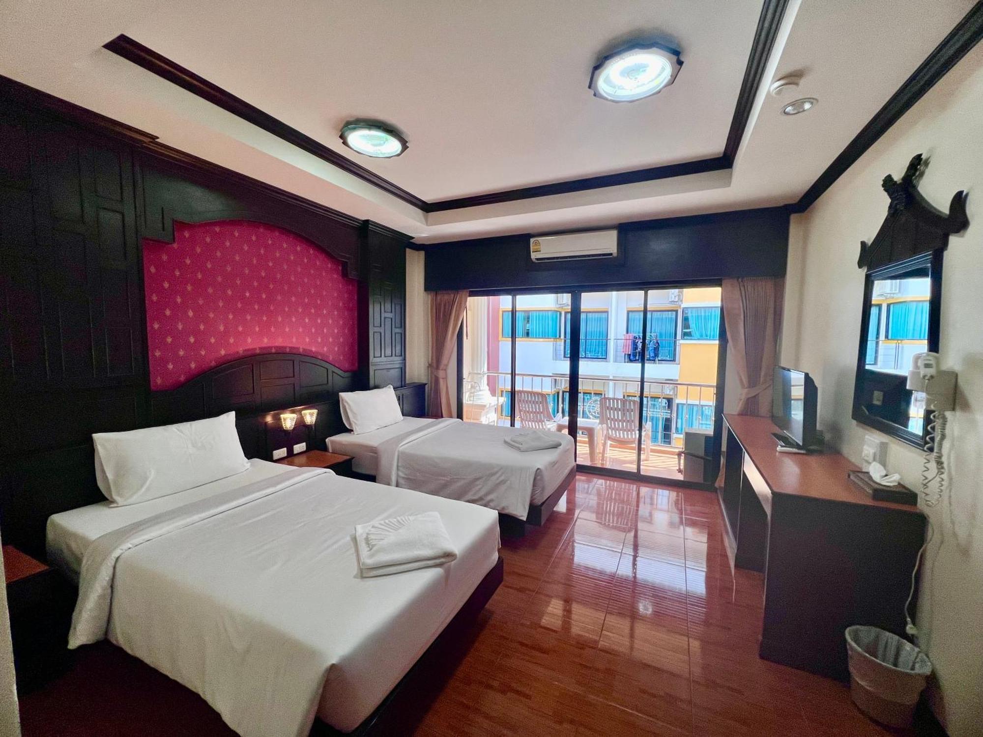 Nanai 2 Residence Patong Phuket エクステリア 写真