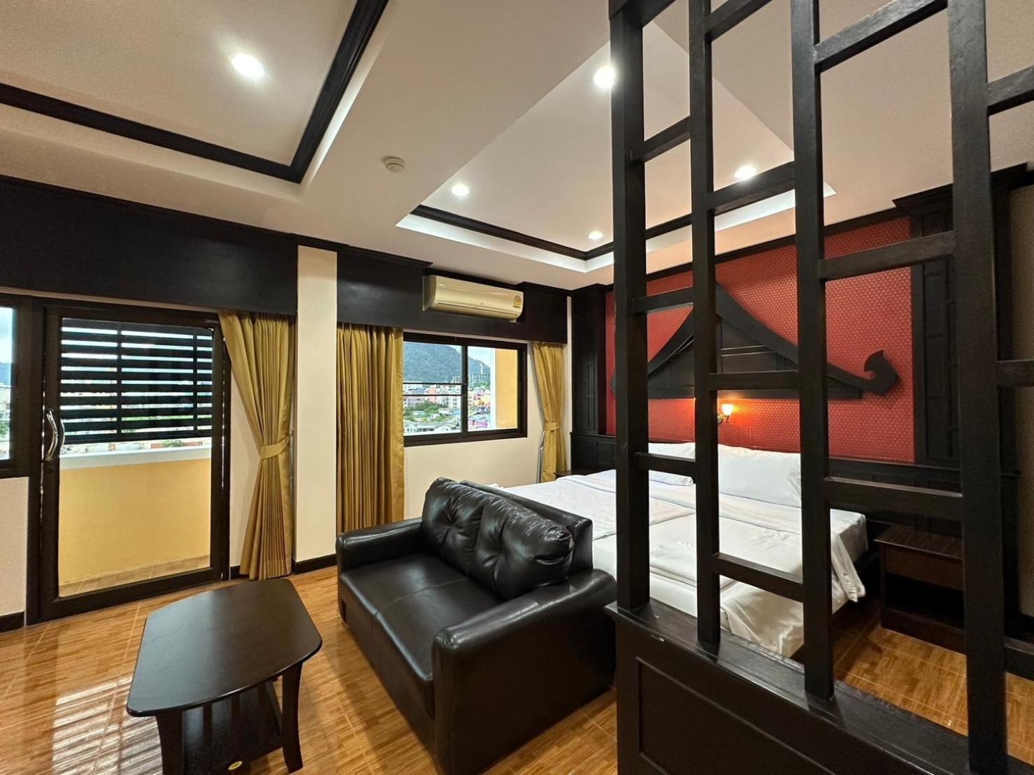 Nanai 2 Residence Patong Phuket エクステリア 写真
