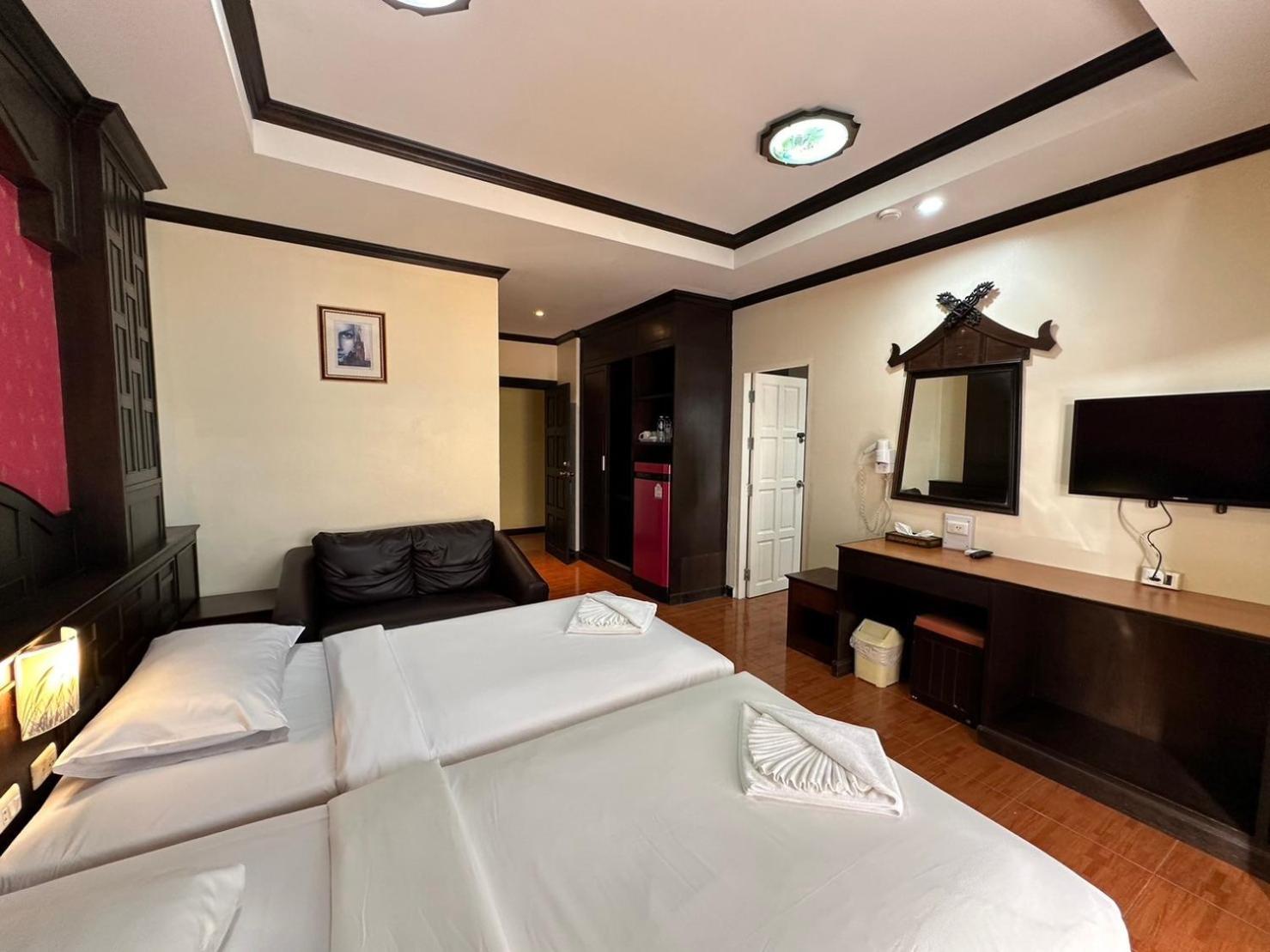 Nanai 2 Residence Patong Phuket エクステリア 写真