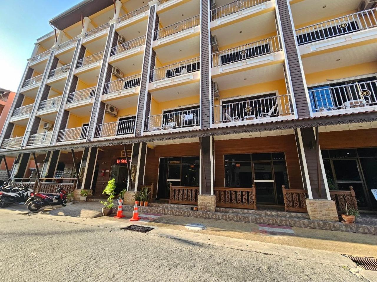 Nanai 2 Residence Patong Phuket エクステリア 写真