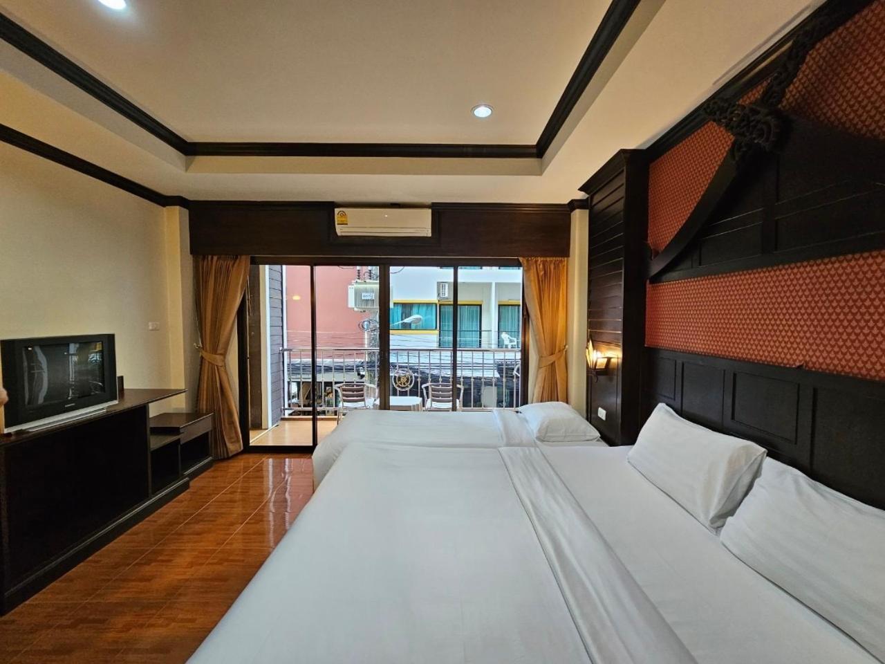 Nanai 2 Residence Patong Phuket エクステリア 写真